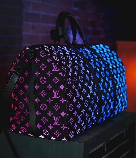 light up lv duffle bag